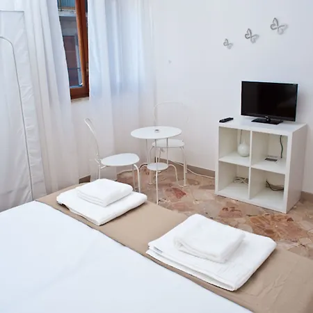 Papillon Gasthuis 2*